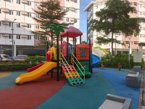 Zona de juegos infantil en Happy Stays B - 300mbps - 65"TV Netflix, Disney - Washer