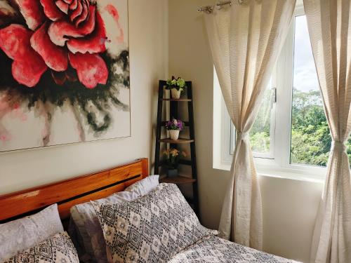 Una cama o camas en una habitación de Happy Stays B - 300mbps - 65"TV Netflix, Disney - Washer