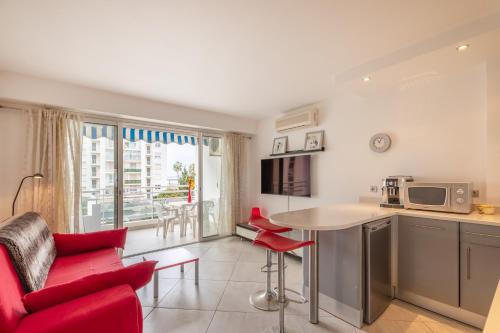 Les Tropiques Bord de mer Juan les pins