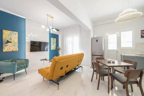 Spacious Athens Apt Large Balcony 200m to Metro