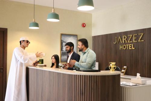 Hosté ubytování Jarzez Hotel Apartments Al Hail