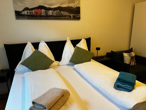 Ένα ή περισσότερα κρεβάτια σε δωμάτιο στο Apartment ANTON Innsbruck