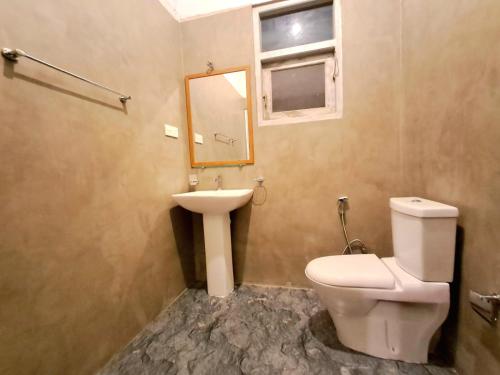 Ένα μπάνιο στο 369 Villa