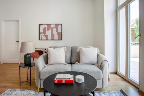 Blueground Vršovice private terrace equipped PRG-8