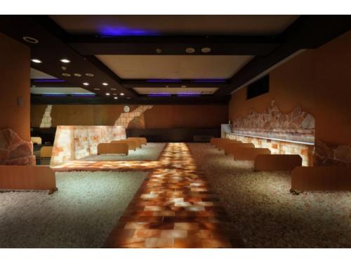 a large room with chairs and a long aisle at OCEAN FRONT TATEYAMA - Vacation STAY 35718v in Tateyama