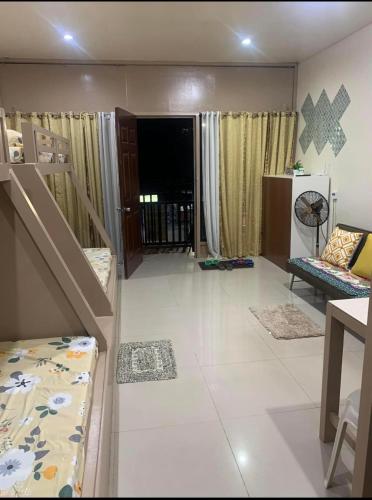 Khu vực ghế ngồi tại PMPJ Cabin