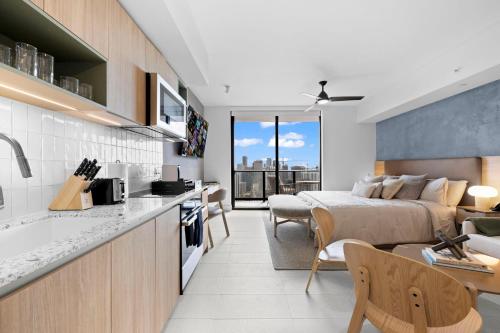 On 47th Floor! Apartment With Top Amenities photo 25