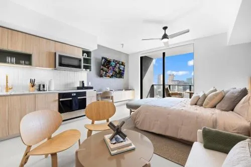 On 47th Floor! Apartment With Top Amenities photo 1