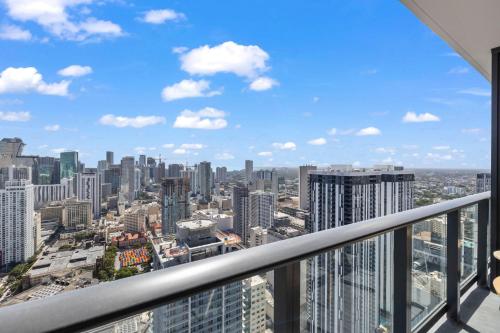 On 47th Floor! Apartment With Top Amenities photo 35