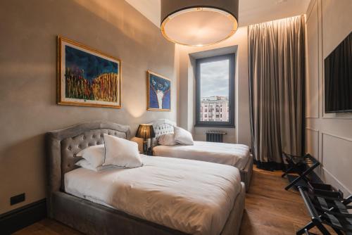 Mega Royal Suite
