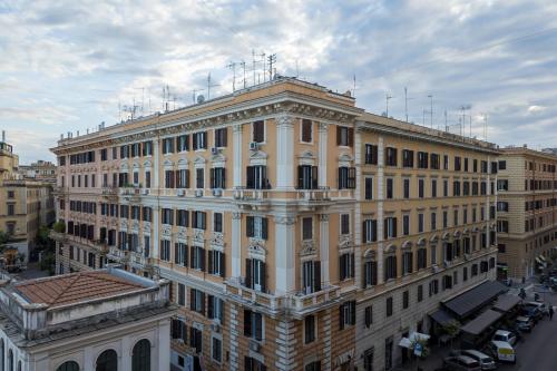 Mega Royal Suite