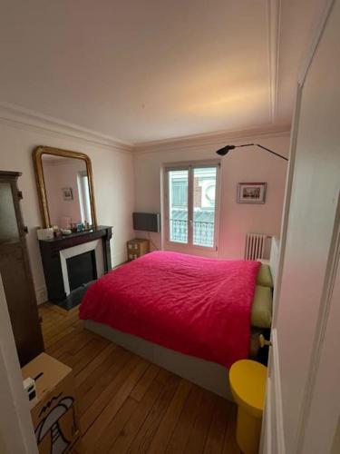 Charming and bright flat in a very convenient area