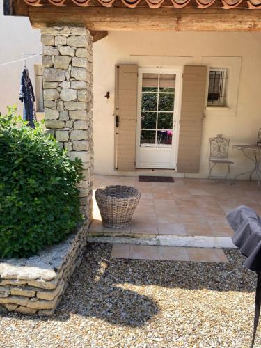 Photo de la galerie de l'établissement La bastide le Jucamas, à Saint-Saturnin-lès-Apt