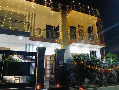 Φωτογραφία από το άλμπουμ του FAMILY SUITES near Purvanchal Expressway Gateway σε Λάκναου