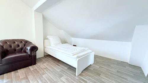 Posezení v ubytování Monteur Unterkunft Itzehoe freistehendes Haus mit Garten & WLAN
