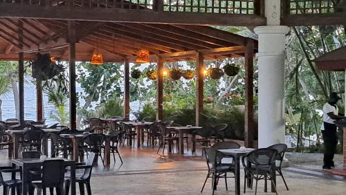 Restaurace v ubytování Los corozos Guababerry