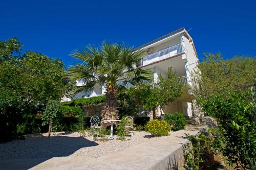 Κήπος έξω από το Apartment Duda