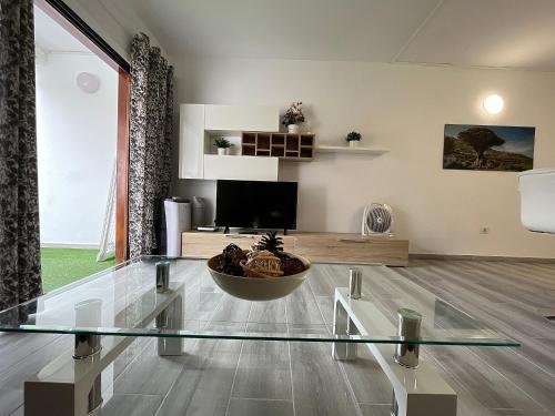 Ocean Light Apartment (100m from the beach)
