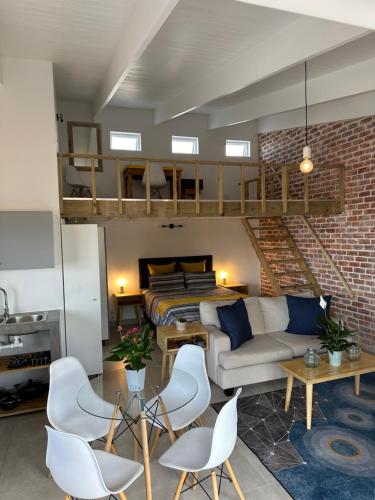 Ruang duduk di Modern apartments downtown