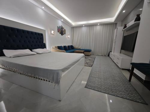 Cecelia Resort, Apartment With Free Private Beach