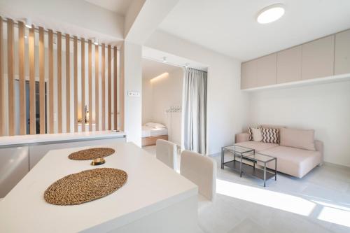 Oculus Kallithea Creators Hub&Suite by Live&Travel