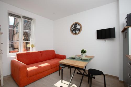Μια τηλεόραση ή/και κέντρο ψυχαγωγίας στο Cosy studio au centre d'Obernai