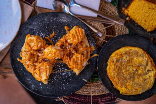 Makanan di atau berdekatan hotel
