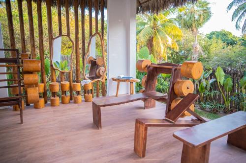 Taman di luar Mikiki Lifestyle Hotel