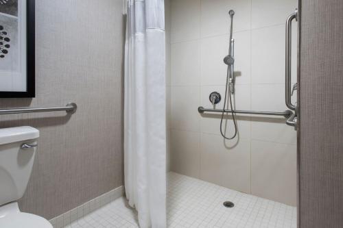 Koupelna v ubytování Residence Inn Silver Spring