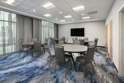 Fairfield by Marriott Inn & Suites Orlando at Millenia photo 41