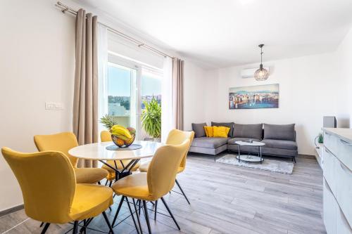 Luxury penthouse Papic with jacuzzi & the view