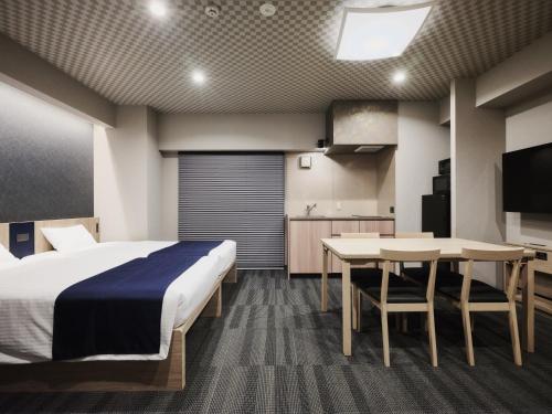 Kuchyň nebo kuchyňský kout v ubytování MONday Apart Premium UENO OKACHIMACHI