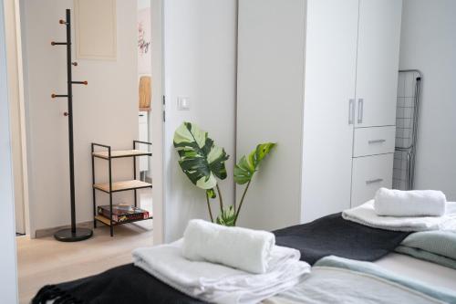 Ένα ή περισσότερα κρεβάτια σε δωμάτιο στο FarawayHomes Studio St Wolfgang #2