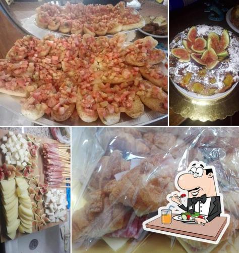 a collage of pictures of different types of food at Vannelli Rooms in Castelbottaccio