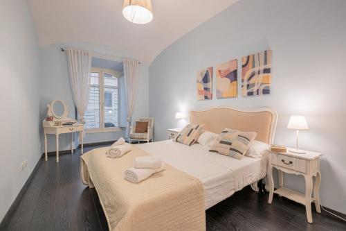 Apartment In Via Merulana Central Rome by Halldis
