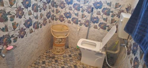 Koupelna v ubytování Spring Inn Guest House Home Stay Regd