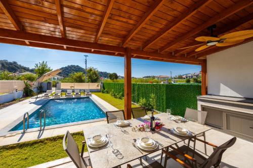 Πισίνα στο ή κοντά στο Villa Lidya