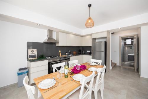 Η κουζίνα ή μικρή κουζίνα στο Villa Lidya
