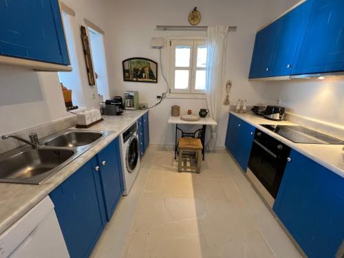 Dapur atau dapur kecil di Sea View Villa with Private Pool