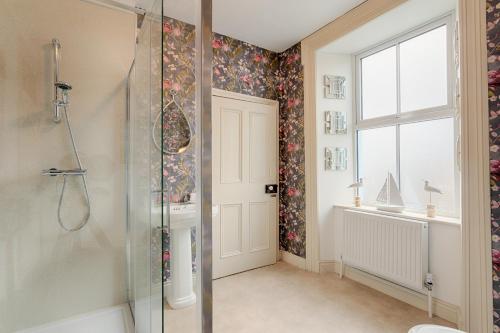 Koupelna v ubytování Fitzgeralds - Ballybunion - Sleeps 34