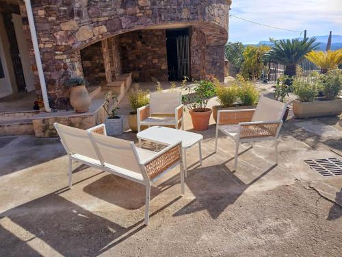 Vaste bas de villa Le Belvédère