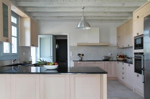Dapur atau dapur kecil di Aetheras House