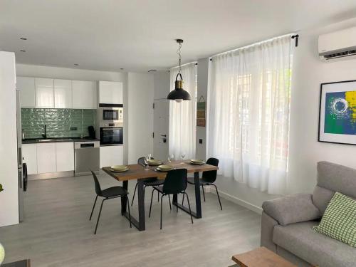 Apartamento reformado, luminoso y cerca del metro