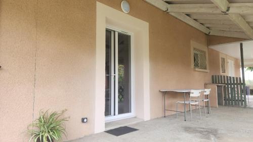 Balkón nebo terasa v ubytování Lafé, paisible studio