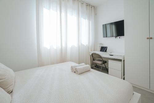 Ένα ή περισσότερα κρεβάτια σε δωμάτιο στο JL Gordon Residence - With shelter