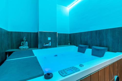 Φωτογραφία από το άλμπουμ του Lujo a tu alcance con spa y garaje, pleno centro στην Ουέλβα