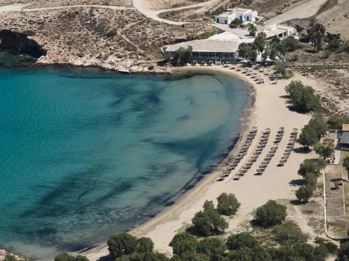 an aerial view of the beach at the resort at Andronis Minois in Parasporos