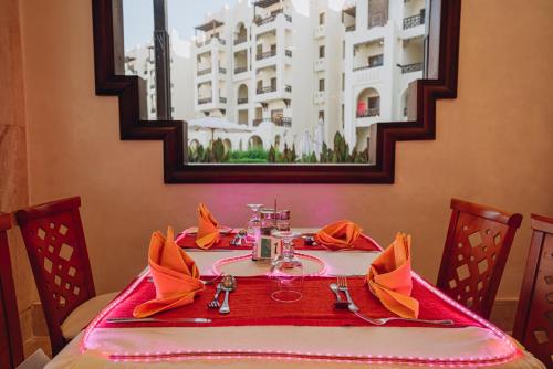 Photo de la galerie de l'établissement Gravity Hotel & Aqua Park Sahl Hasheesh Families and Couples Only, à Hurghada