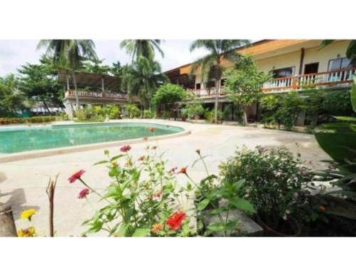 Πισίνα στο ή κοντά στο Khlong Khong Simple House