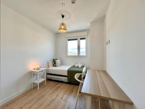 Skyline VII Pool & Coworking by ELE Apartments